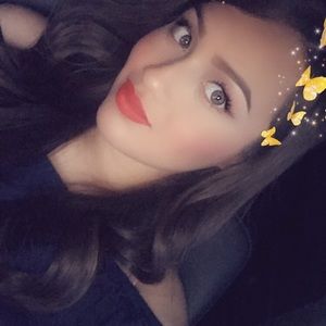 Meet your Posher, Perla